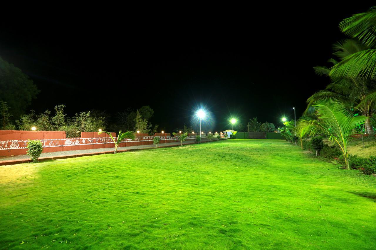 Mount Machi Resort Pune Exteriör bild